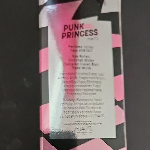 Rue21 Pink Makeup Collection - Picture 3 of 3